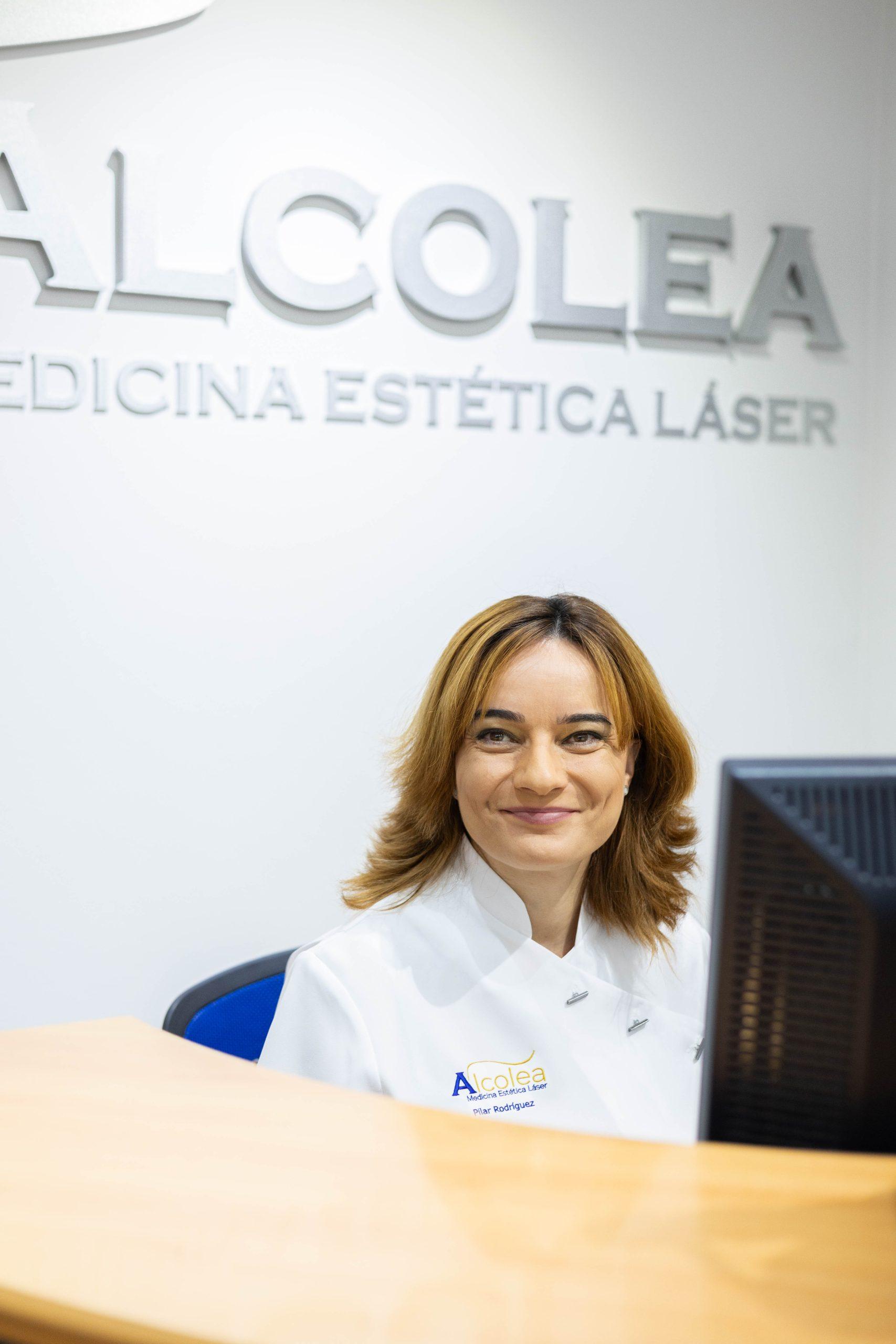 Pilar Rodríguez atención al paciente en Clínica Alcolea
