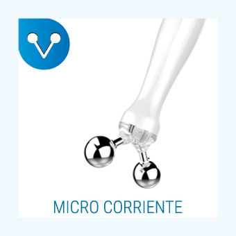 Aplicador de microcorrientes del sistema AquaPure para estimular colágeno y reafirmar el óvalo facial